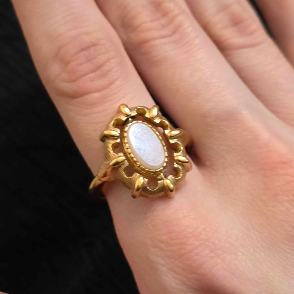 Vintage Avon Lights and Shadows Reversible Flip Ring Size 7.75
